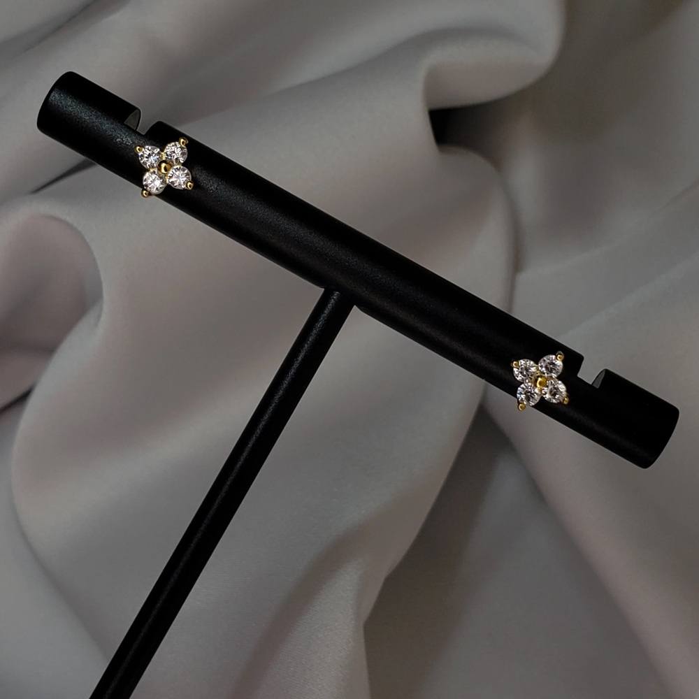 Blooming Spring Flower Mini Stud